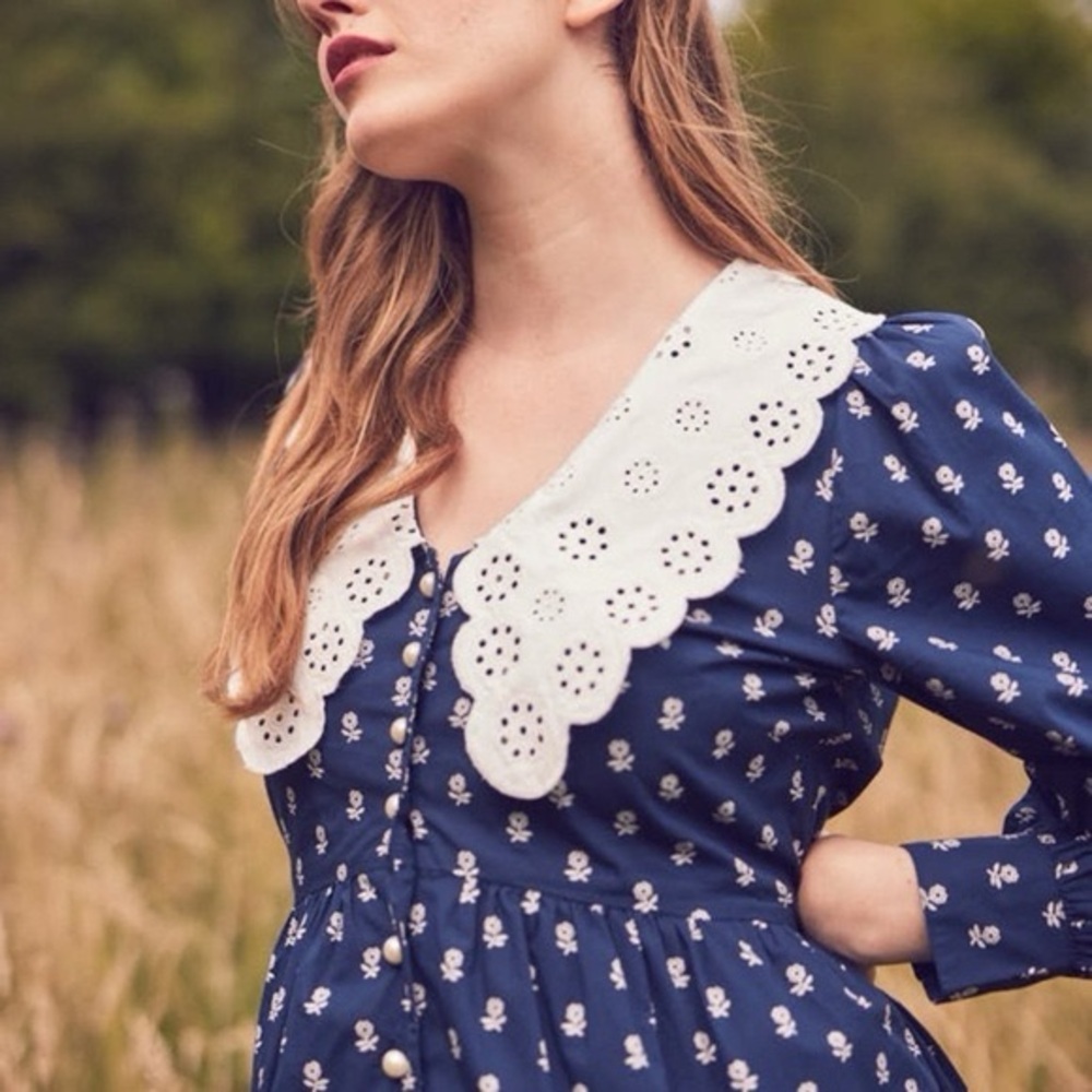 Laura Ashley X Joanie Ffion Daisy Print Contrast Collar Button-Down Mini Dress - Picture 5 of 5